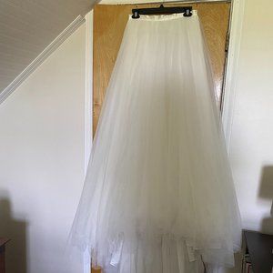 Allure Bridals Wedding Overskirt Size 10 Ivory Chapel Train